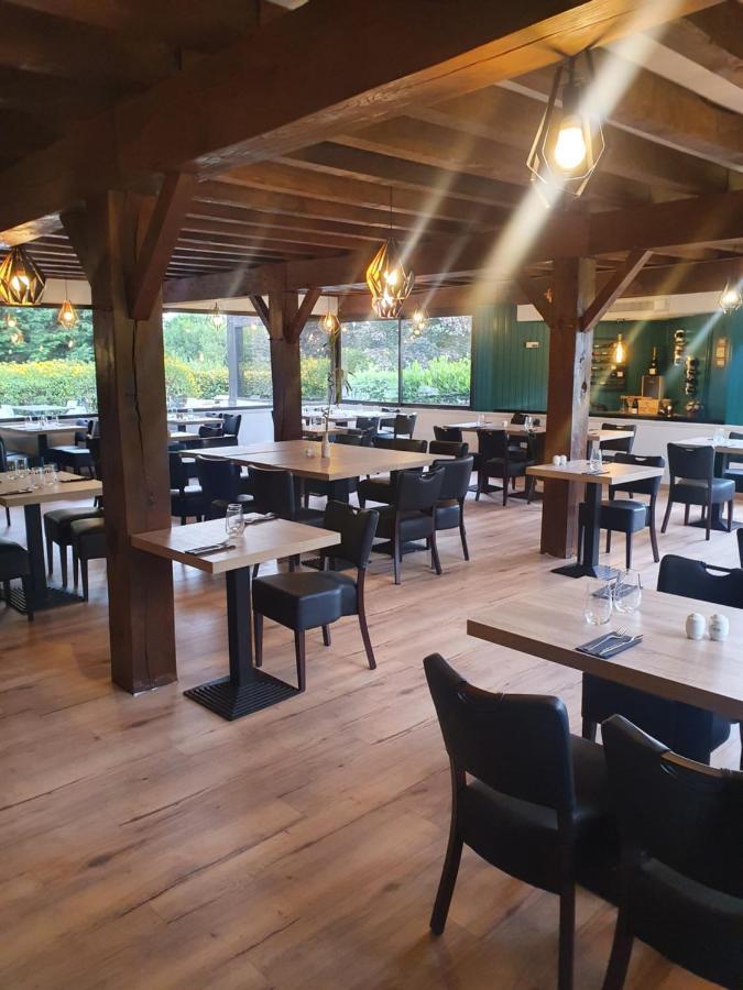 Les Dineux Village Trémeur Esterno foto