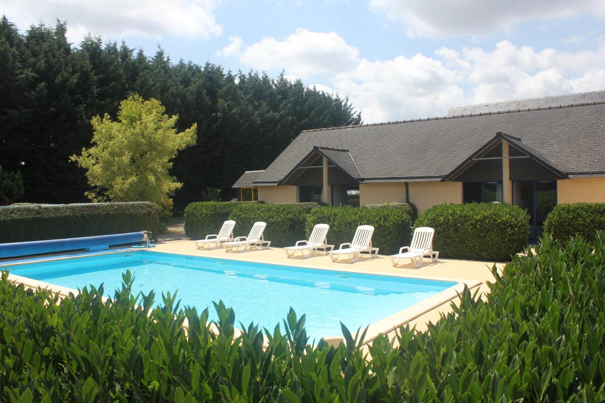 Les Dineux Village Trémeur Esterno foto