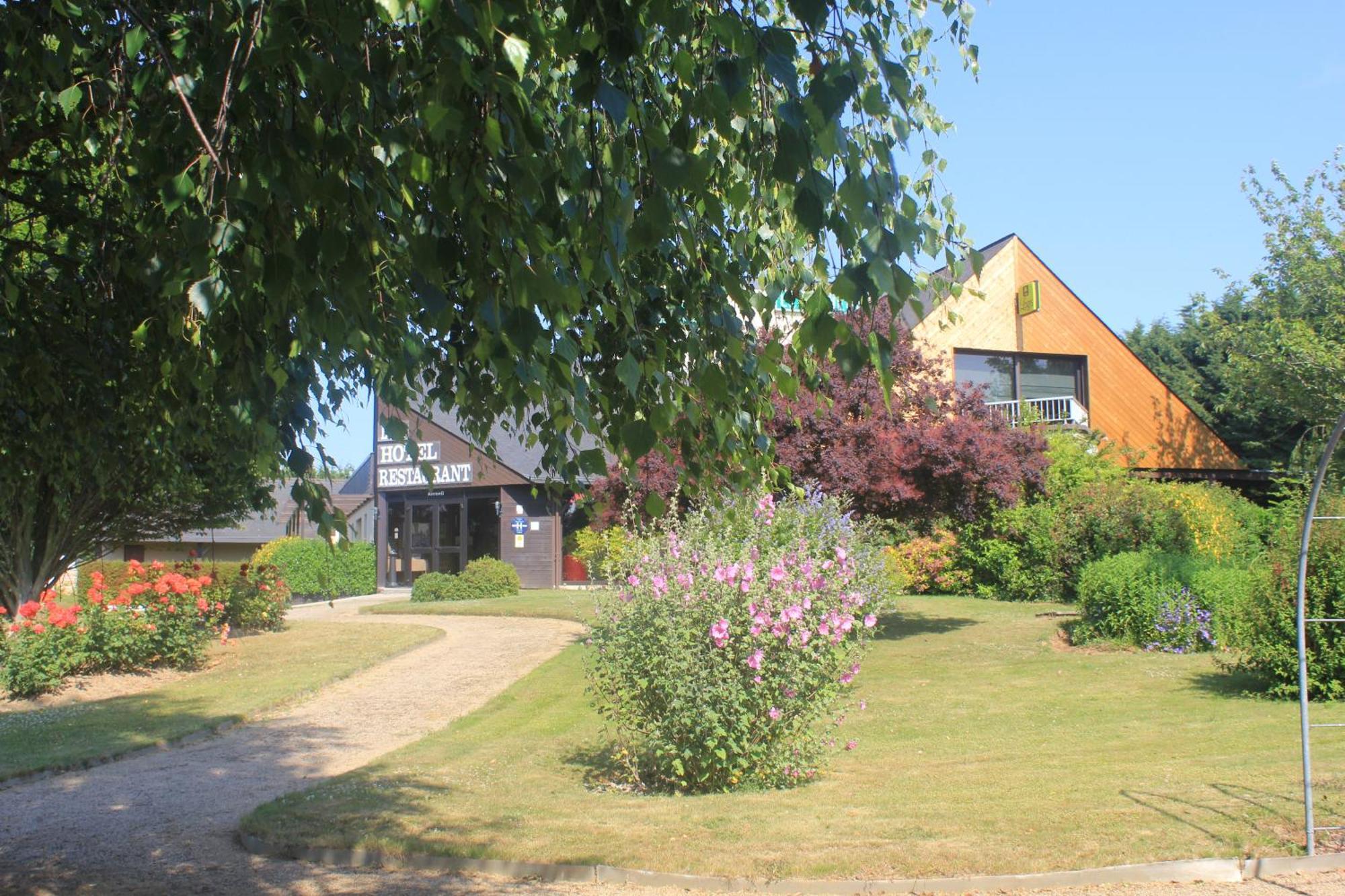 Les Dineux Village Trémeur Esterno foto